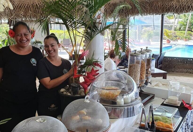 هتل Manuia Beach Resort