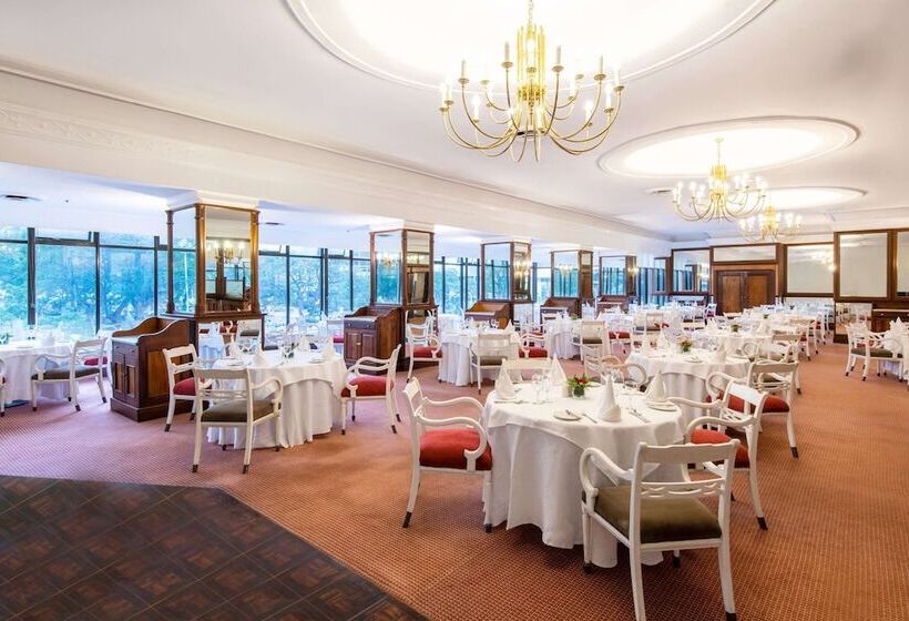 Отель Hyatt Regency Harare The Meikles