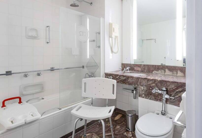 Отель Hyatt Regency Harare The Meikles