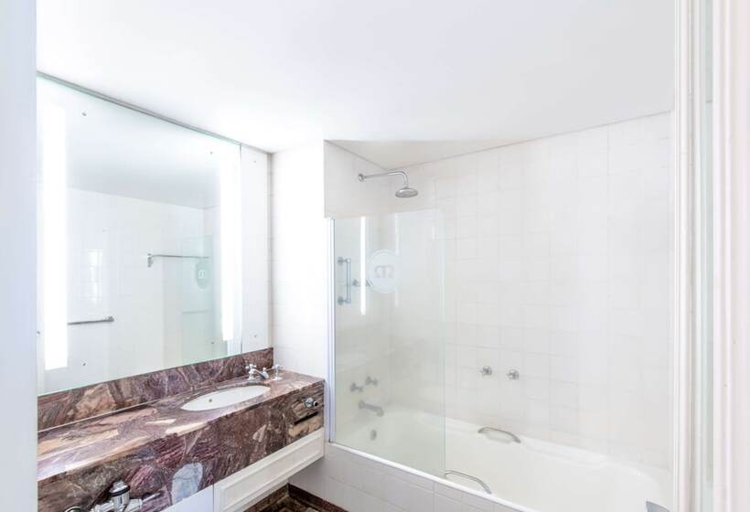 Отель Hyatt Regency Harare The Meikles