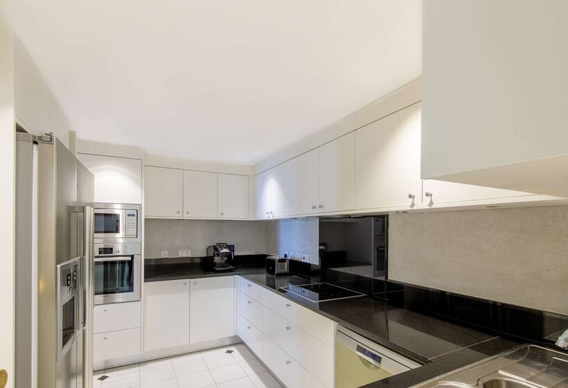 Отель Hyatt Regency Harare The Meikles