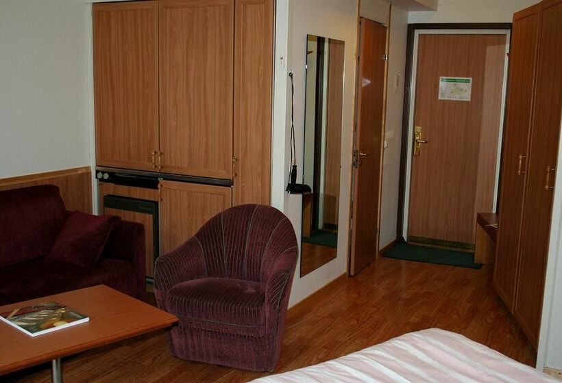 בית מלון כפרי Oden