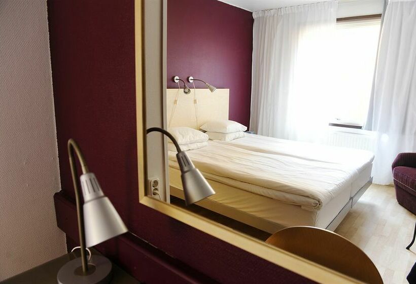 בית מלון כפרי Oden