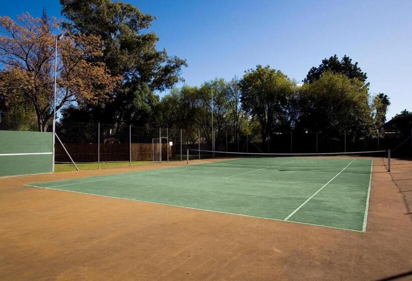 هتل Oudtshoorn Inn