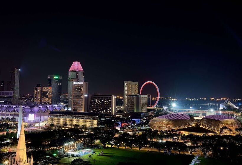 هتل Peninsula Excelsior Singapore, A Wyndham