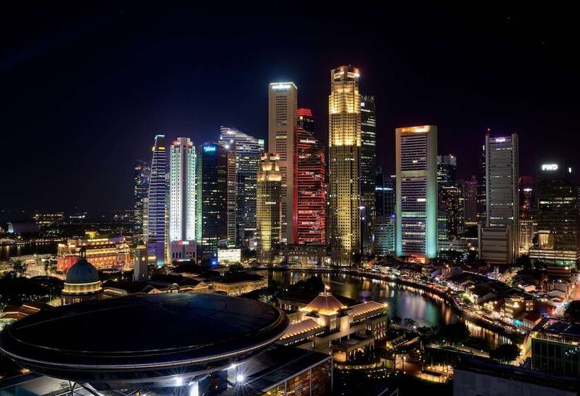 هتل Peninsula Excelsior Singapore, A Wyndham