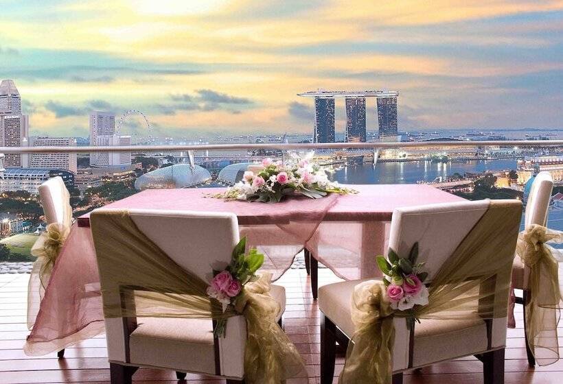 هتل Peninsula Excelsior Singapore, A Wyndham