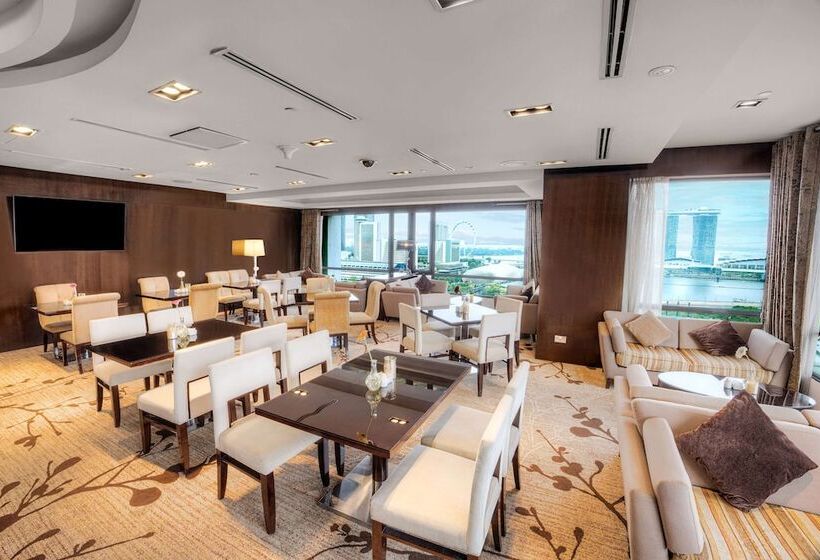 هتل Peninsula Excelsior Singapore, A Wyndham