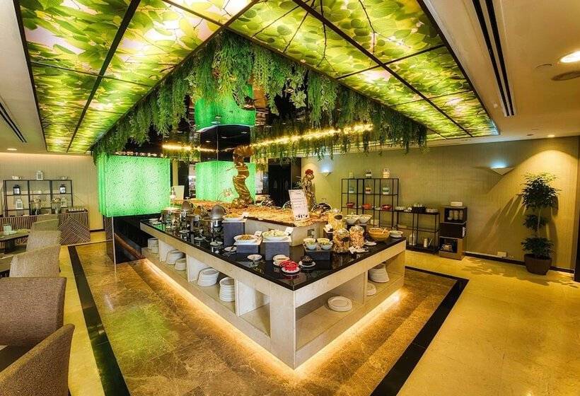 هتل Peninsula Excelsior Singapore, A Wyndham