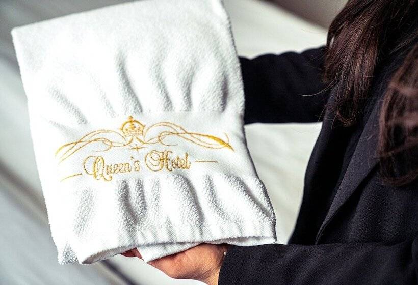 Queen S Hotel By First Hotels