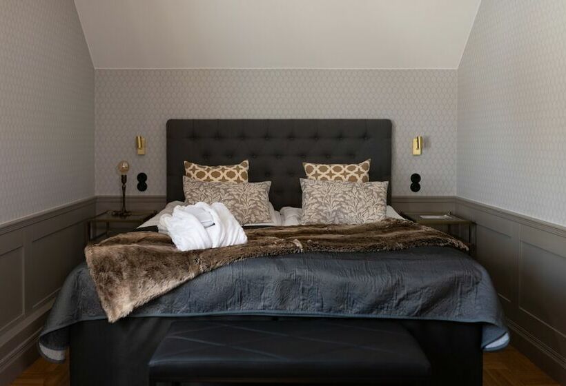 örenäs Slott, Hotell & Konferens