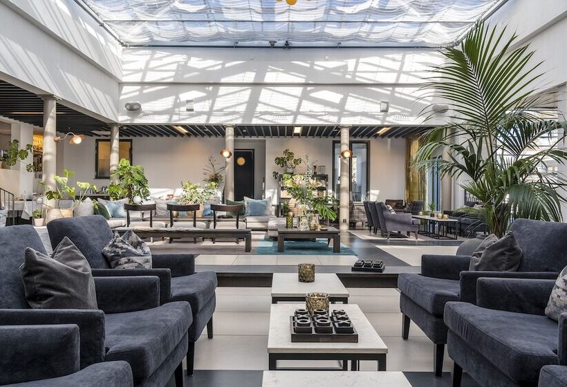 فندق Riviera Strand