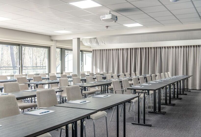 בית מלון כפרי Riviera Strand