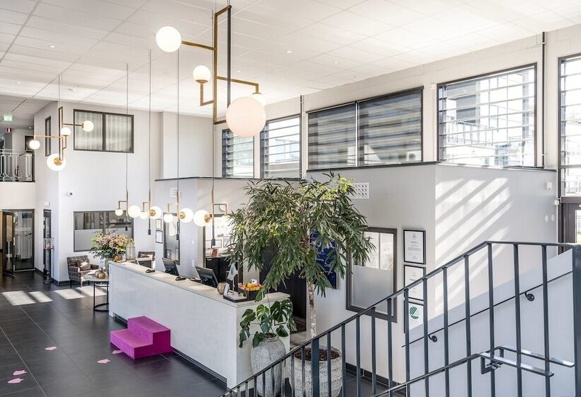 فندق Riviera Strand