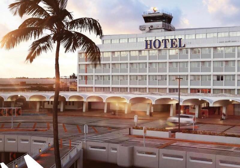 בית מלון כפרי San Juan Airport