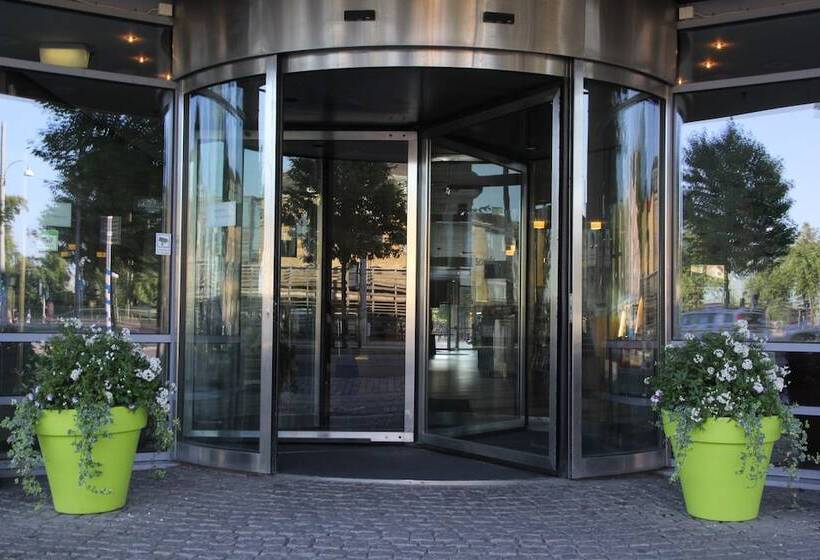 בית מלון כפרי Scandic Crown