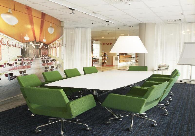 هتل Scandic Crown