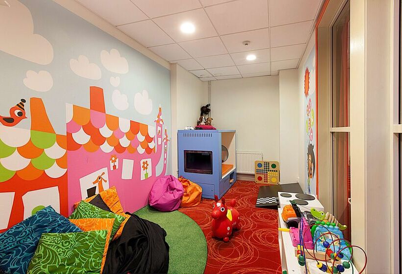 בית מלון כפרי Scandic Hallandia