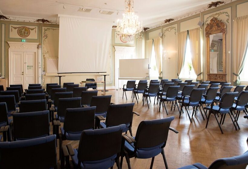 בית מלון כפרי Scandic Hallandia