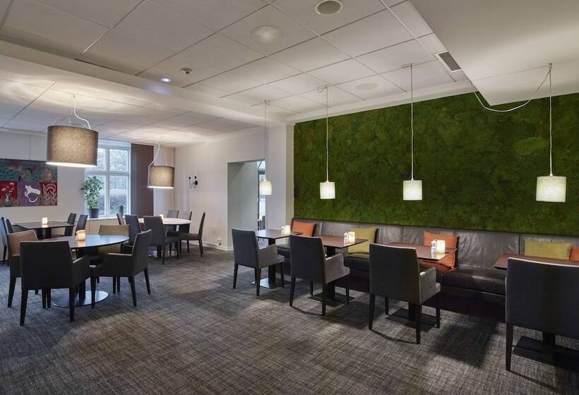 בית מלון כפרי Scandic Hallandia