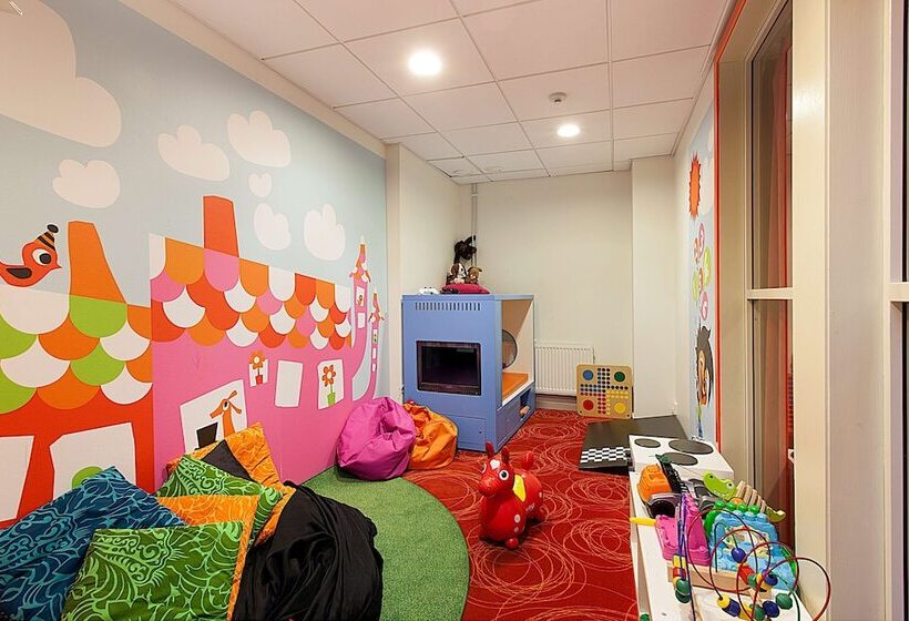 בית מלון כפרי Scandic Hallandia