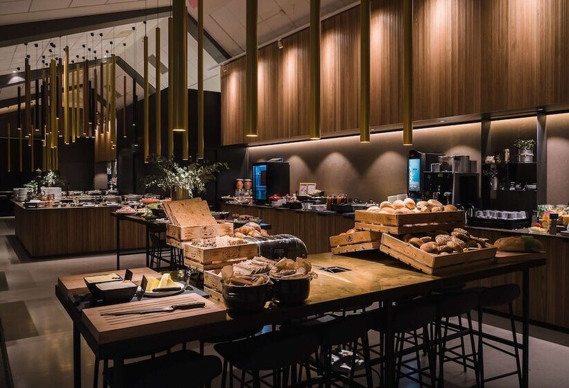 ホテル Scandic Opalen