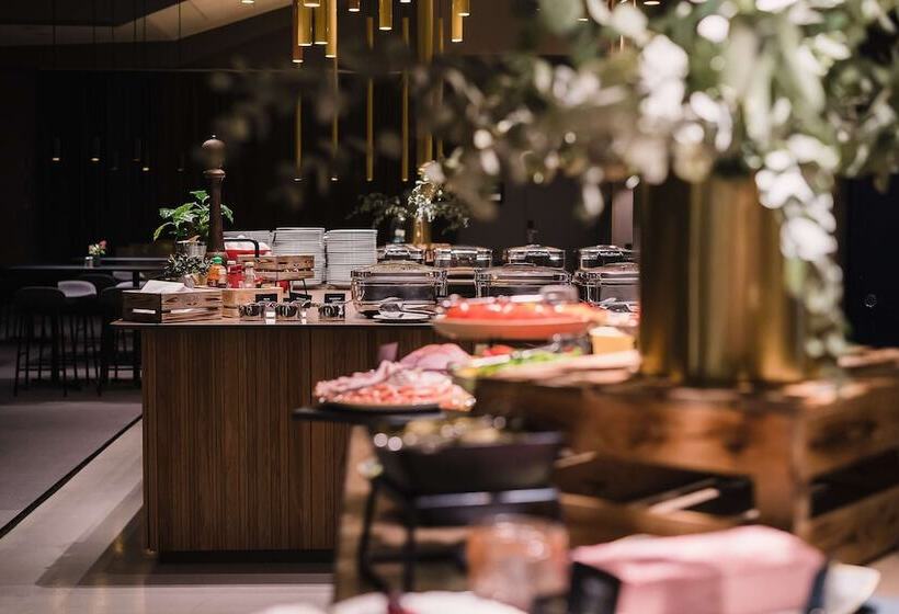 ホテル Scandic Opalen