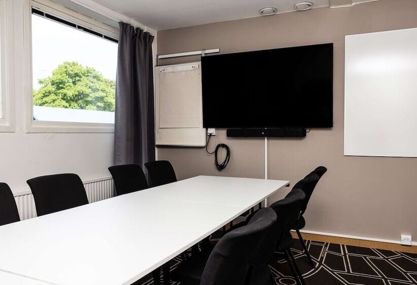 Отель Scandic Orebro Vast