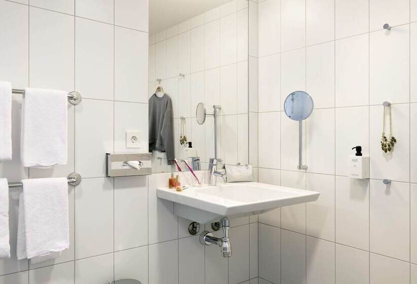 ホテル Scandic Rubinen