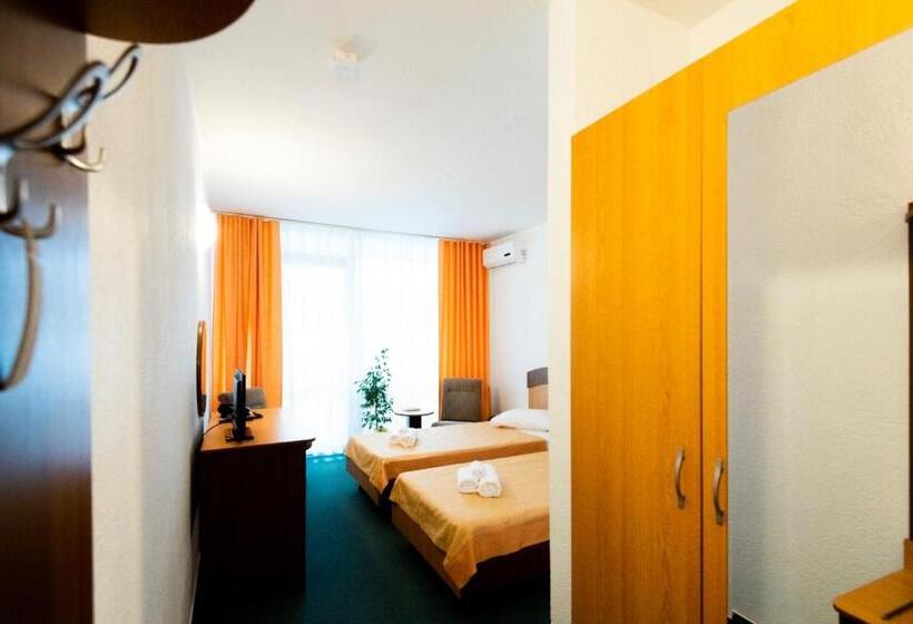 בית מלון כפרי Siret Saturn