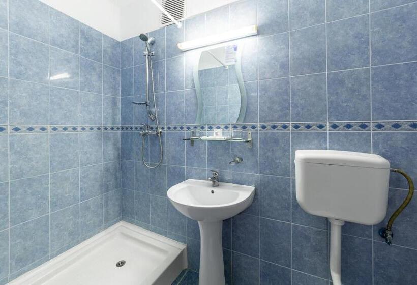Hotel Siret Saturn