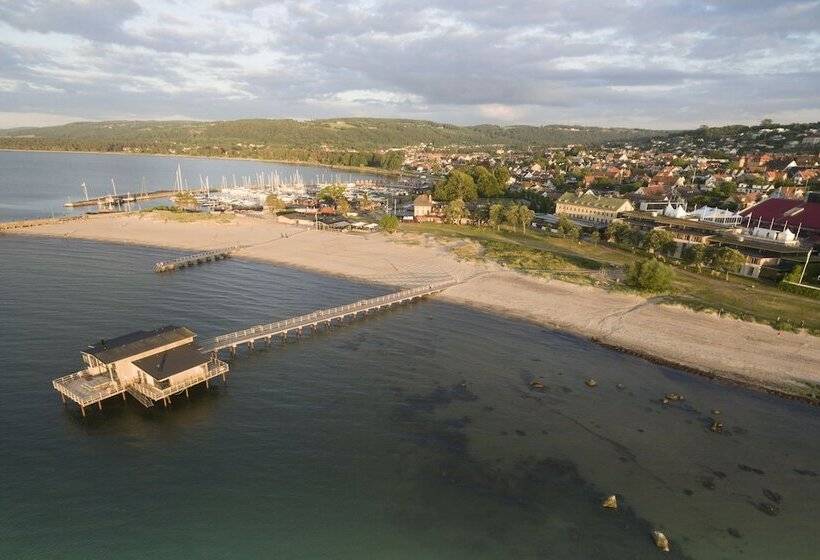 ホテル Skansen Båstad
