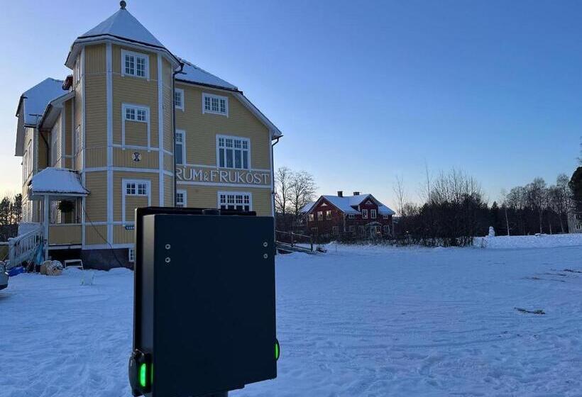 בית מלון כפרי Stf Tre Björnar B&b