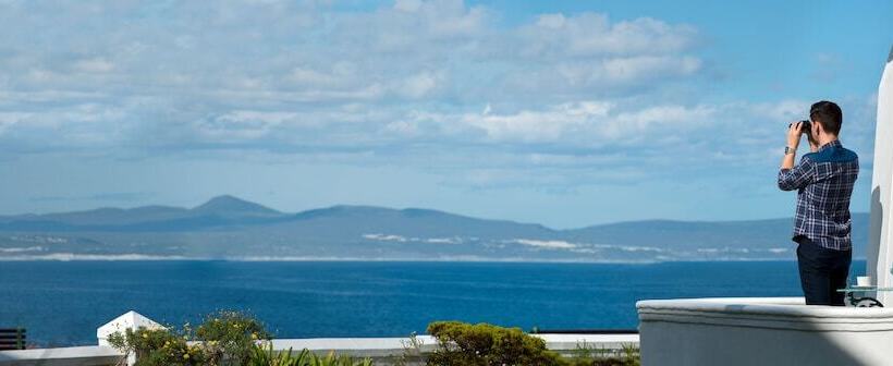 ホテル The Marinehermanus