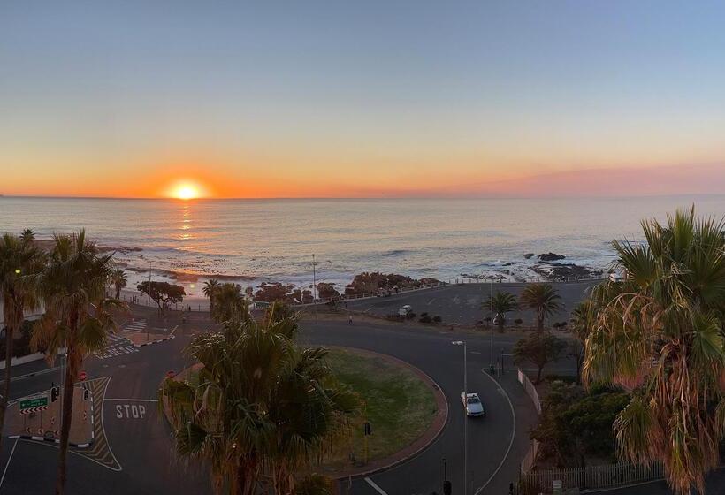 Peninsula All Suite Hotel By Dream Resorts