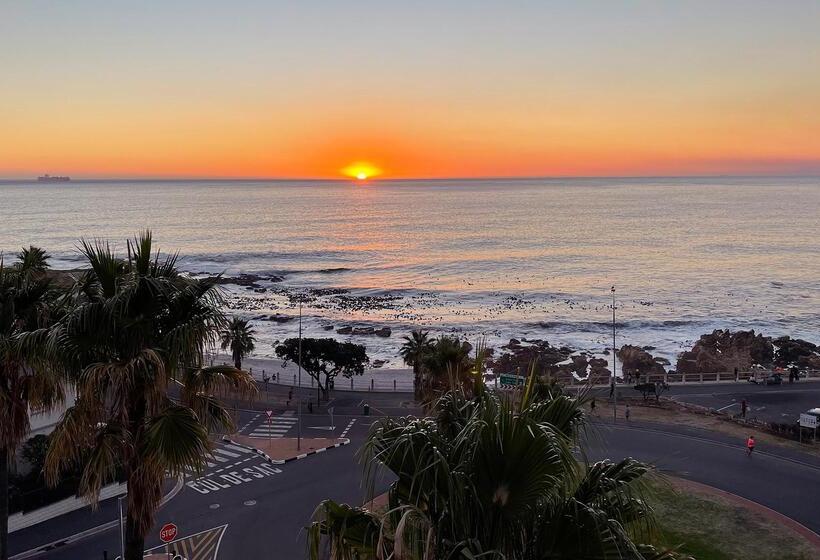 Peninsula All Suite Hotel By Dream Resorts