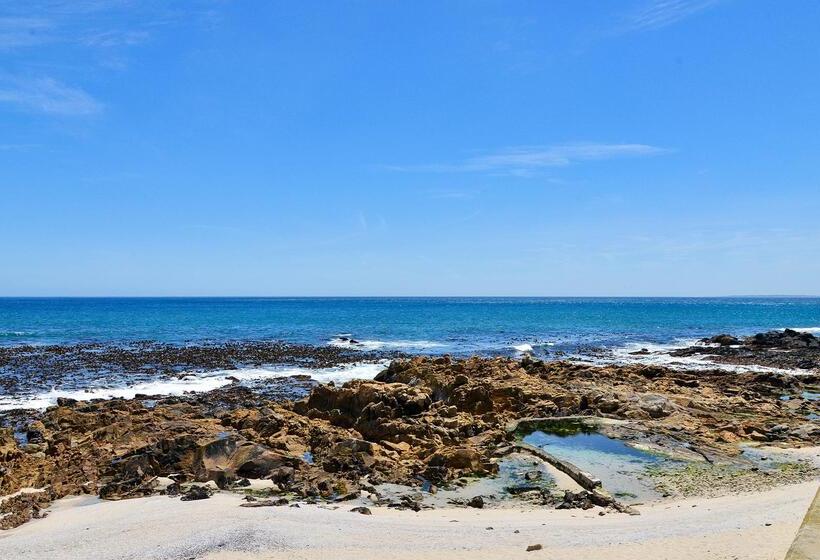 Peninsula All Suite Hotel By Dream Resorts