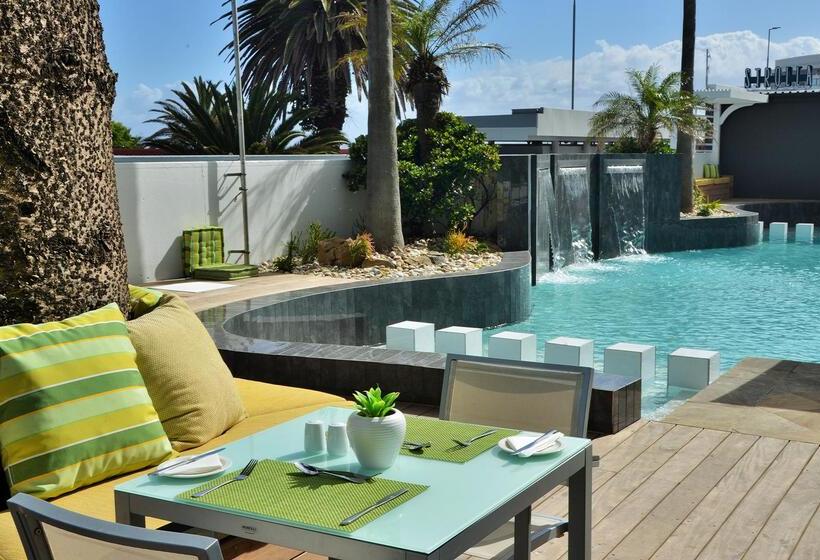 Peninsula All Suite Hotel By Dream Resorts