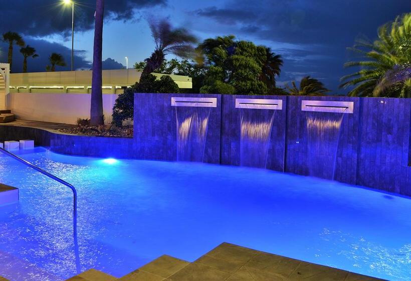 Peninsula All Suite Hotel By Dream Resorts