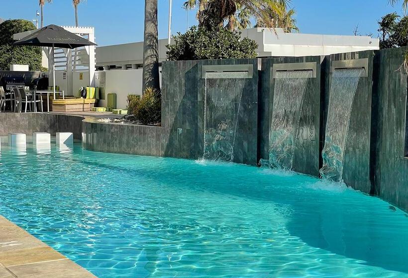 Peninsula All Suite Hotel By Dream Resorts