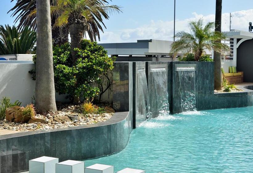 Peninsula All Suite Hotel By Dream Resorts