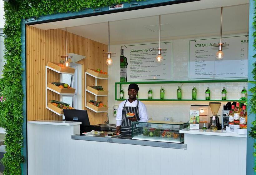 Peninsula All Suite Hotel By Dream Resorts