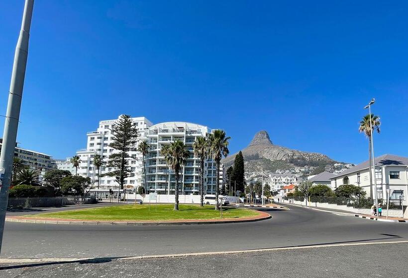 Peninsula All Suite Hotel By Dream Resorts