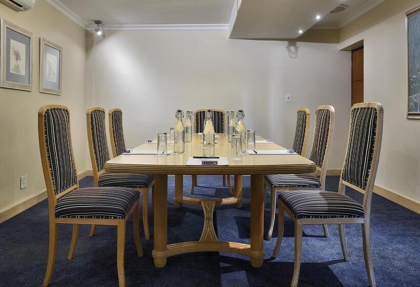 Peninsula All Suite Hotel By Dream Resorts