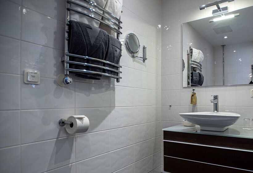 V Hotel Helsingborg; Bw Premier Collection