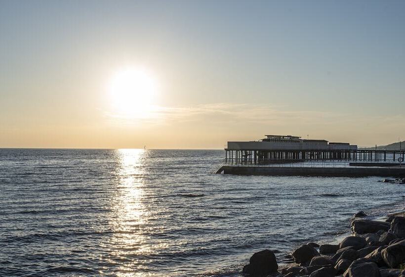 V Hotel Helsingborg; Bw Premier Collection