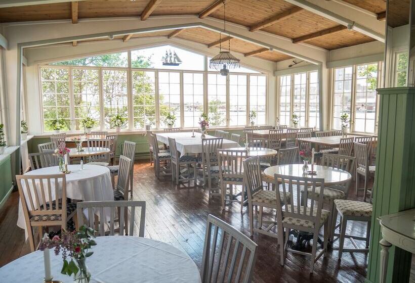 Отель Warfsholm