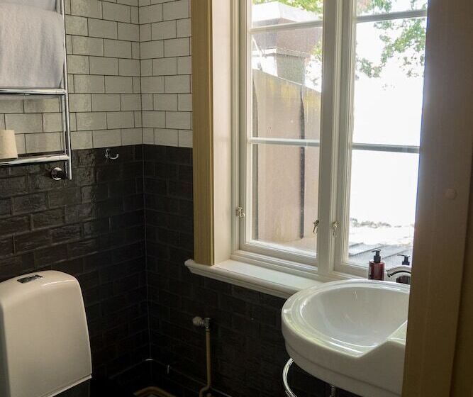 Отель Warfsholm