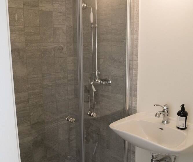 Отель Warfsholm