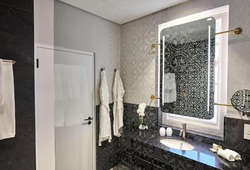 The Winchester Hotel By Newmark